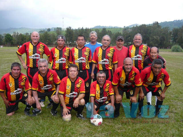 LIGA MAYOR LV---------LEONES NEGROS