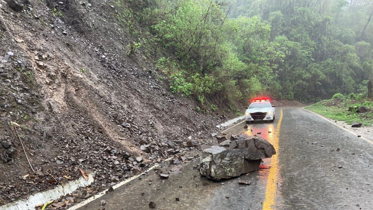 Lluvias Provocan Derrumbes En Las Carreteras De La Región La Voz Del Sur De Jalisco 2657